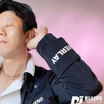 Babygivemeakiss的专辑