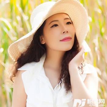 谁弹琵琶问君愁（中四舞曲）的专辑